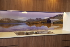 Cradle-Mountain-Digital-Printed-Glass-Spalshback-by-Graphic-Glass-Services-Brisbane-
