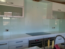 Glass Splashback by Graphic Glass Services Qld