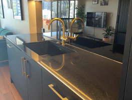 Bronze-Toughened-Mirror-Splashback-by-Graphic-Glass