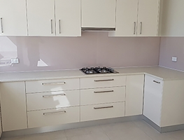 Colourback-Glass-Splashback-by-Graphic-Glass-Services