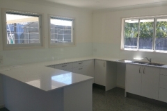 White on Low Iron Glass Splashback by Graphic Glass Services